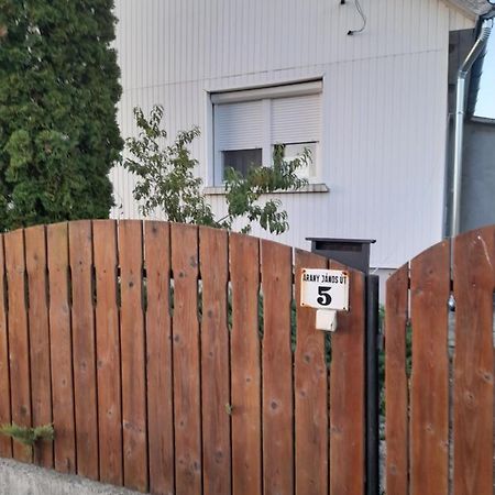 Edit Vendeghaz Szabolcsveresmart Zewnętrze zdjęcie
